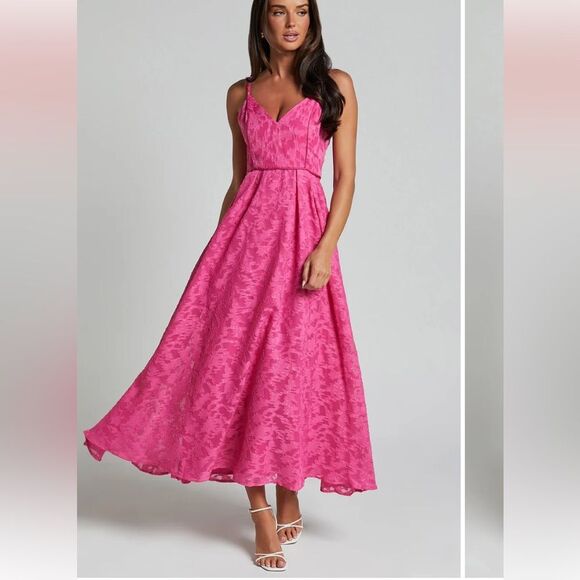 SHOWPO Dress Philine NWT Flowy V Neck Fit and Flare Maxi Jacquard Pink Size US 8 - Picture 14 of 14
